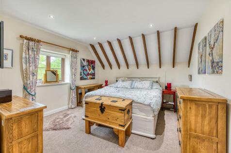 11 Cranmoor-bed1.jpg