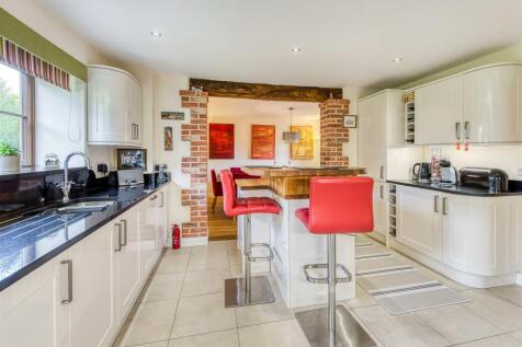 11 Cranmoor-kitchen3.jpg