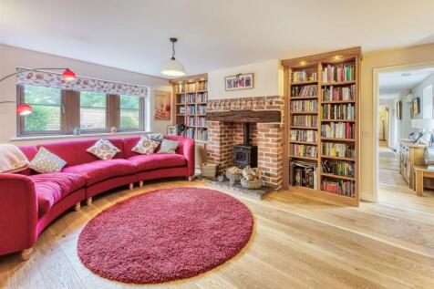 11 Cranmoor-lounge.jpg