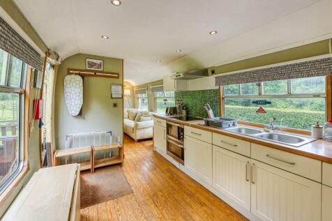 Station House-carriage2-3.jpg