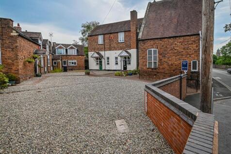 4 Listley Court-1.jpg