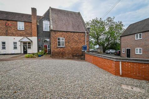 4 Listley Court-5.jpg