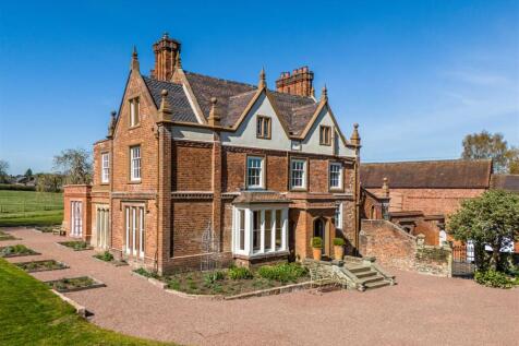 Old Manor House-APR25-Drone-21.jpg
