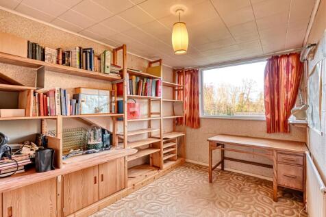 3 Bredon Close-01.jpg