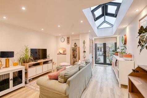 27 Innage Lane-14.jpg
