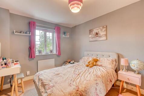 13 Hazledine Way-18.jpg