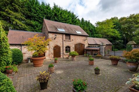 The Old Vicarage-Externals-04.jpg
