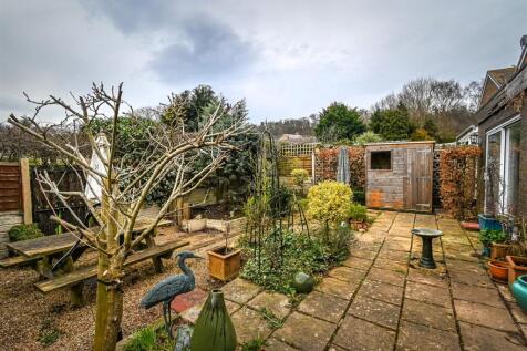 5 Castlecroft Gardens-20.jpg