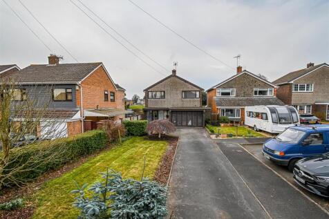 5 Castlecroft Gardens-14.jpg