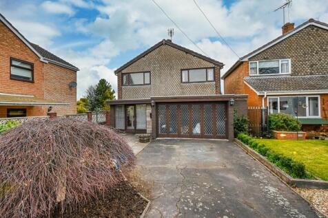 5 Castlecroft Gardens-13.jpg
