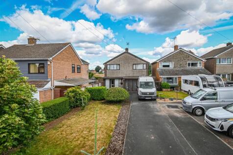 5 Castlecroft Gardens .jpg