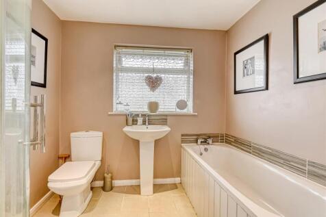 15 St James Drive-07.jpg