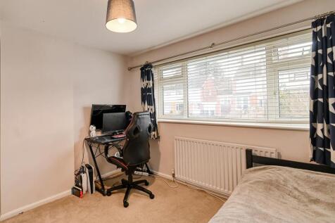 15 St James Drive-08.jpg