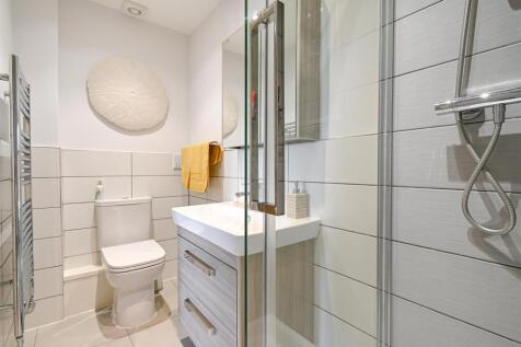11 Prestwich Close-18.jpg
