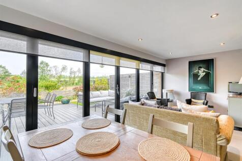 11 Prestwich Close-04.jpg