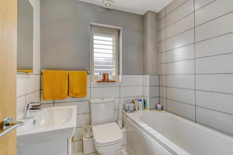 11 Prestwich Close-14.jpg