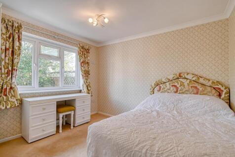 13 Claremont Drive-19.jpg
