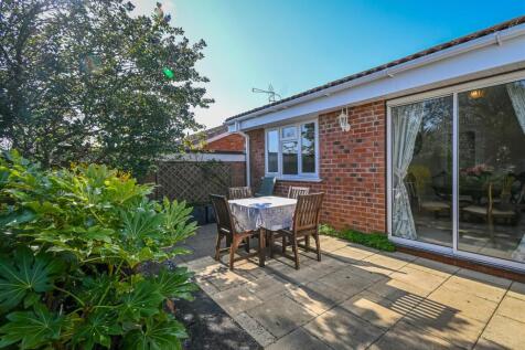 13 Claremont Drive-07.jpg