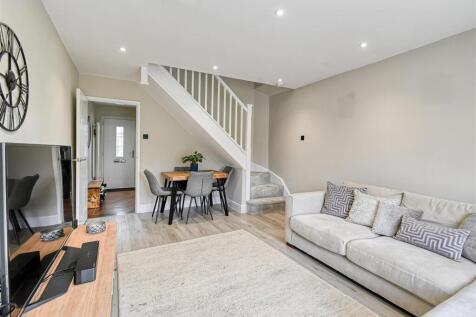 16 Ridley Close-05.jpg