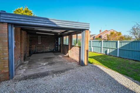 56 Queensway Drive-25.jpg
