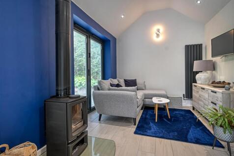1 Manor House Close-01.jpg