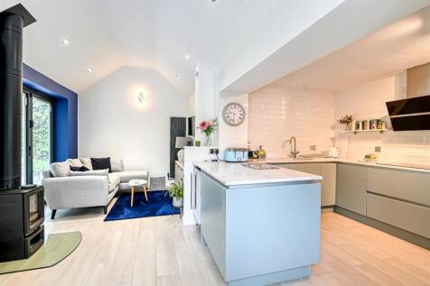 1 Manor House Close-06.jpg
