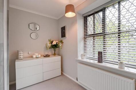 1 Manor House Close-17.jpg