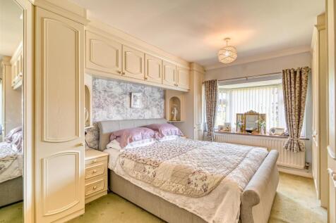 6 Church Meadow-06.jpg