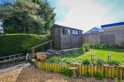 6 Church Meadow-17.jpg