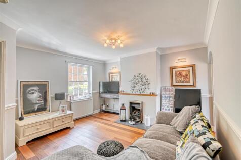 25 St  Leonards Close-07.jpg