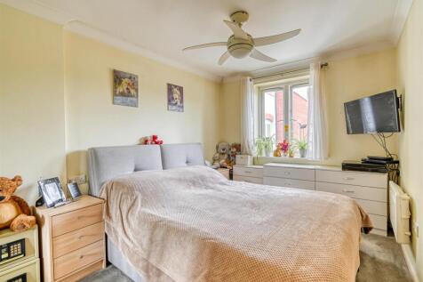 24 Farthings Court-7.jpg