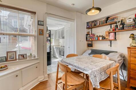8 Cliff Road-09.jpg