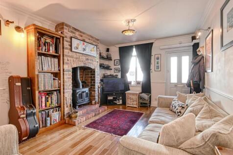 8 Cliff Road-11.jpg
