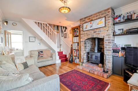 8 Cliff Road-10.jpg