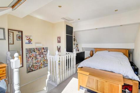 8 Cliff Road-15.jpg