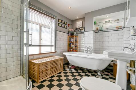 8 Cliff Road-12.jpg