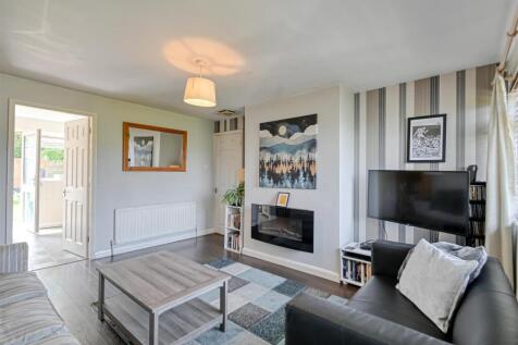 26 Greenfields Road-3.jpg