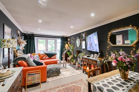 10 Hazel View-10.jpg
