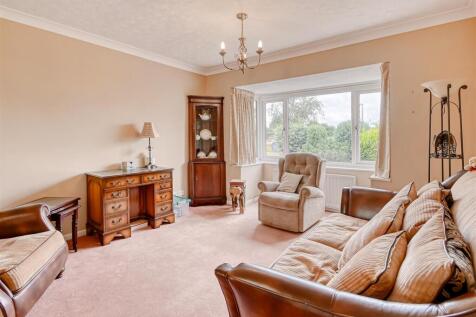 12 Rosemount Gardens-10.jpg