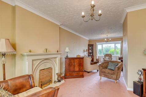 12 Rosemount Gardens-11.jpg