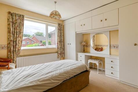 12 Rosemount Gardens-03.jpg