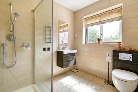 12 Rosemount Gardens-04.jpg