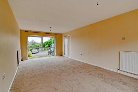 7 Stretton Close-08.jpg
