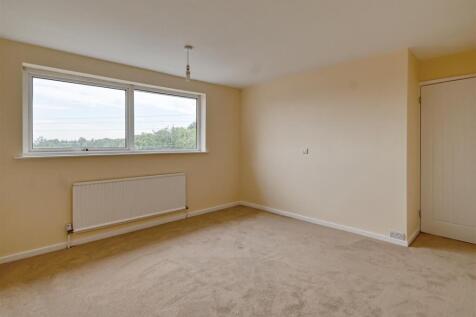 7 Stretton Close-14.jpg