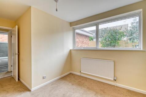 7 Stretton Close-18.jpg
