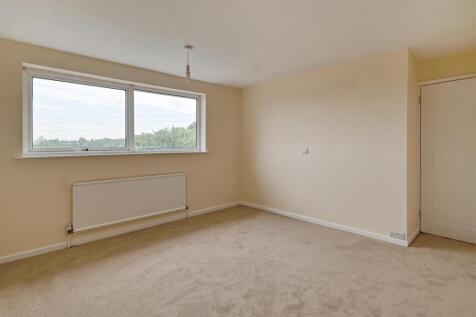 7 Stretton Close-14.jpg