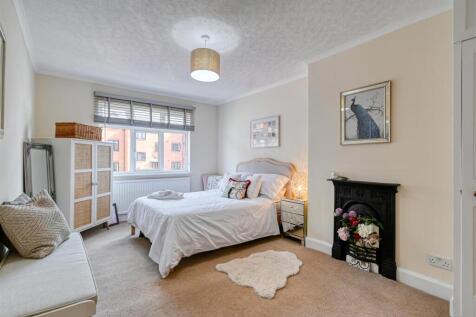 4 Cliff Gardens-07.jpg
