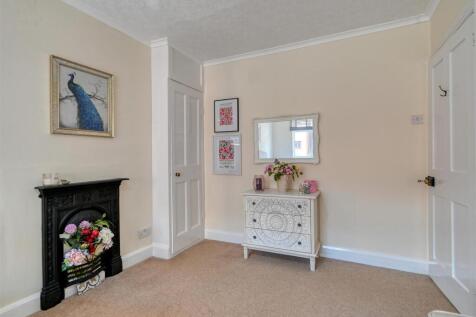 4 Cliff Gardens-06.jpg