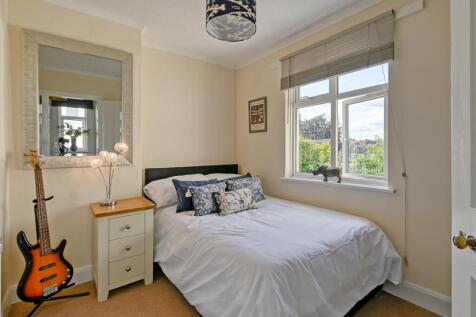 4 Cliff Gardens-05.jpg
