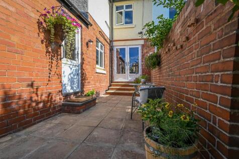 4 Cliff Gardens-22.jpg